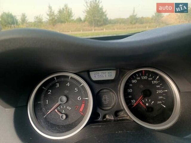 Синий Рено Меган, объемом двигателя 1.6 л и пробегом 240 тыс. км за 4500 $, фото 1 на Automoto.ua