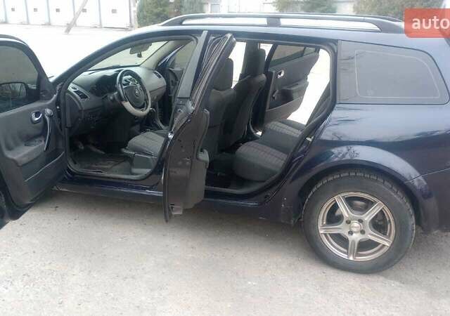 Синій Рено Меган, об'ємом двигуна 1.46 л та пробігом 350 тис. км за 4385 $, фото 16 на Automoto.ua