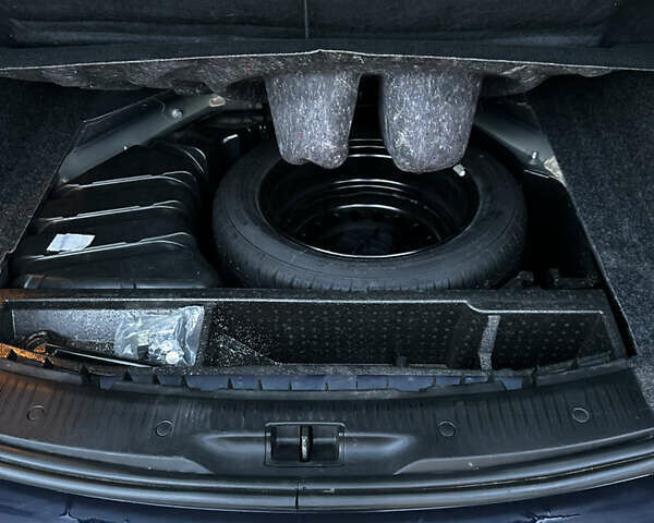 Синий Рено Меган, объемом двигателя 1.6 л и пробегом 100 тыс. км за 6000 $, фото 6 на Automoto.ua