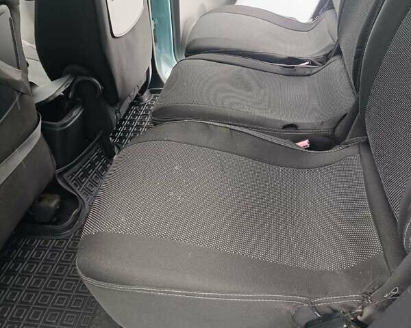 Синий Рено Меган, объемом двигателя 1.6 л и пробегом 149 тыс. км за 6000 $, фото 12 на Automoto.ua