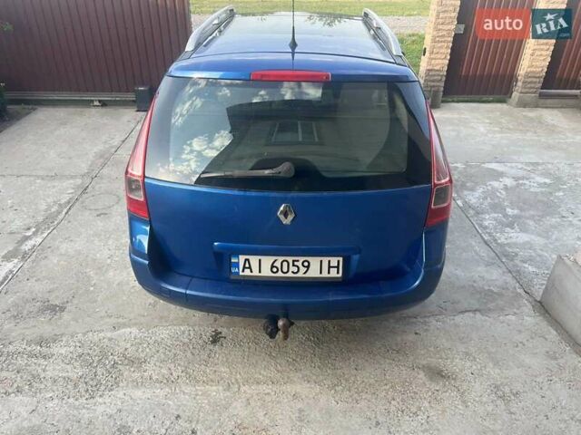 Синий Рено Меган, объемом двигателя 1.6 л и пробегом 240 тыс. км за 4500 $, фото 4 на Automoto.ua