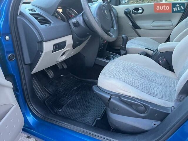 Рено Меган 2007 у Калиновке на Automoto.ua Синій Рено Меган, об'ємом двигуна 1.6 л та пробігом 260 тис. км за 4650 $, фото 16 на Automoto.ua