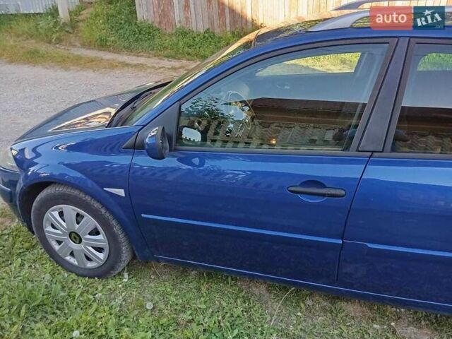 Синий Рено Меган, объемом двигателя 1.6 л и пробегом 114 тыс. км за 6300 $, фото 2 на Automoto.ua