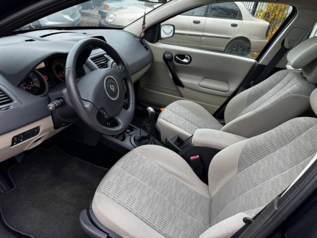 Синий Рено Меган, объемом двигателя 1.6 л и пробегом 184 тыс. км за 5500 $, фото 8 на Automoto.ua