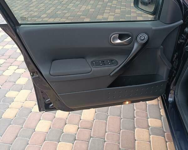 Синий Рено Меган, объемом двигателя 1.6 л и пробегом 199 тыс. км за 5200 $, фото 3 на Automoto.ua