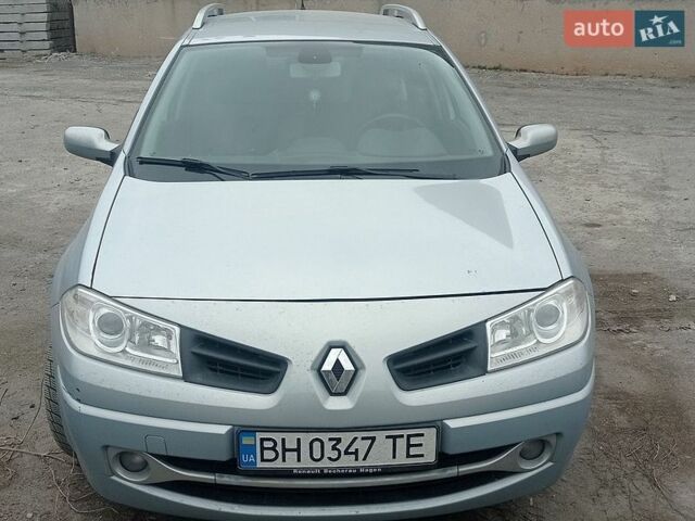 Синий Рено Меган, объемом двигателя 1.6 л и пробегом 140 тыс. км за 5500 $, фото 4 на Automoto.ua