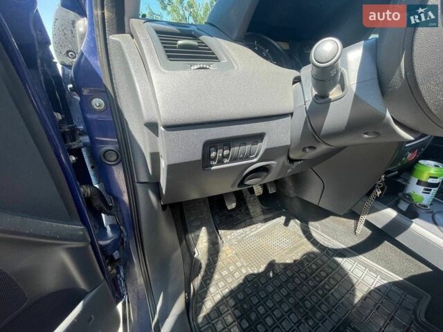 Синій Рено Меган, об'ємом двигуна 1.4 л та пробігом 180 тис. км за 4350 $, фото 9 на Automoto.ua