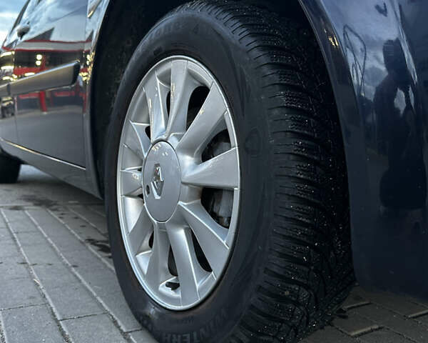 Синий Рено Меган, объемом двигателя 1.6 л и пробегом 100 тыс. км за 6000 $, фото 4 на Automoto.ua