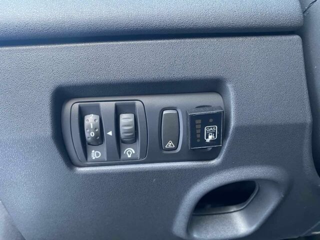 Синій Рено Меган, об'ємом двигуна 0 л та пробігом 195 тис. км за 5900 $, фото 5 на Automoto.ua