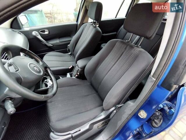 Синий Рено Меган, объемом двигателя 1.6 л и пробегом 292 тыс. км за 5200 $, фото 7 на Automoto.ua