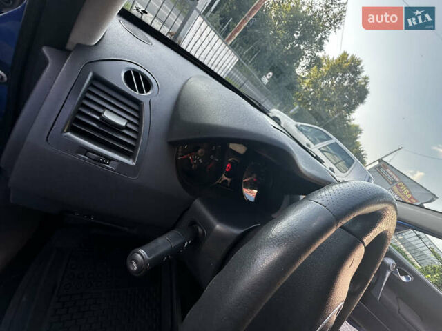 Синій Рено Меган, об'ємом двигуна 1.6 л та пробігом 262 тис. км за 5000 $, фото 13 на Automoto.ua