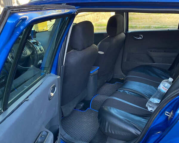 Синій Рено Меган, об'ємом двигуна 1.6 л та пробігом 279 тис. км за 4900 $, фото 6 на Automoto.ua