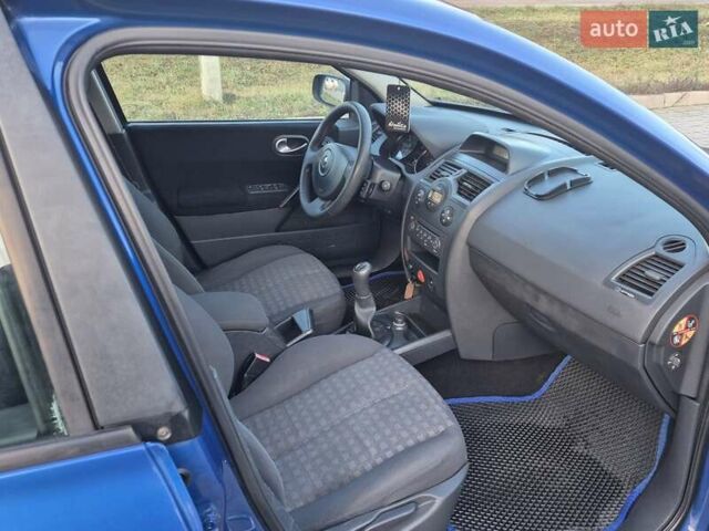 Синій Рено Меган, об'ємом двигуна 1.6 л та пробігом 205 тис. км за 5200 $, фото 12 на Automoto.ua
