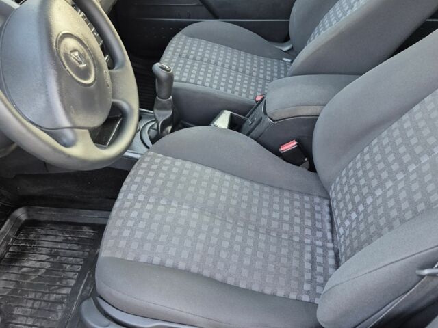 Синий Рено Меган, объемом двигателя 0 л и пробегом 210 тыс. км за 5499 $, фото 6 на Automoto.ua