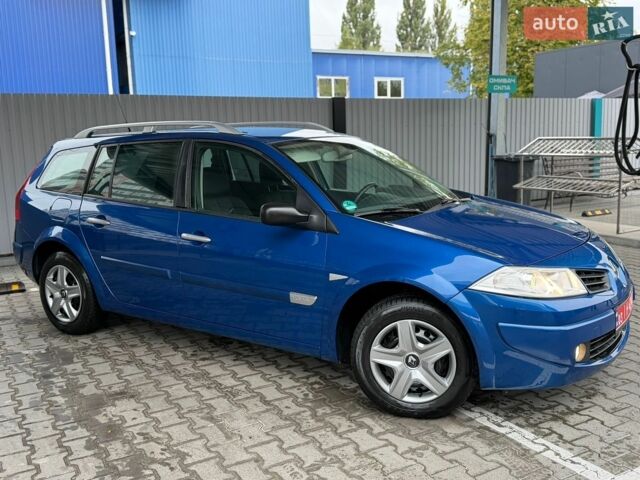 Синий Рено Меган, объемом двигателя 1.6 л и пробегом 200 тыс. км за 5750 $, фото 5 на Automoto.ua