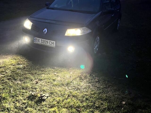 Синий Рено Меган, объемом двигателя 1.5 л и пробегом 238 тыс. км за 4000 $, фото 6 на Automoto.ua