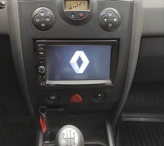 Синий Рено Меган, объемом двигателя 1.5 л и пробегом 320 тыс. км за 4600 $, фото 13 на Automoto.ua