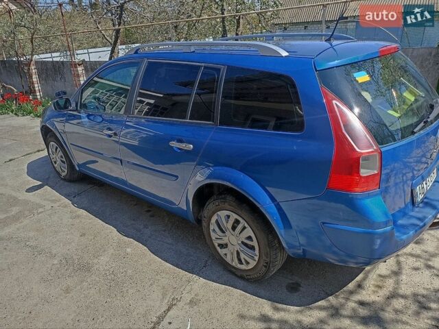 Синий Рено Меган, объемом двигателя 1.6 л и пробегом 265 тыс. км за 5000 $, фото 3 на Automoto.ua