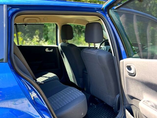 Синій Рено Меган, об'ємом двигуна 1.6 л та пробігом 0 тис. км за 4200 $, фото 12 на Automoto.ua