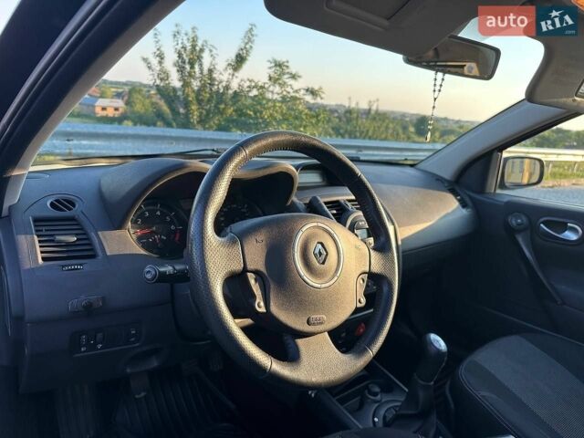 Синій Рено Меган, об'ємом двигуна 1.6 л та пробігом 276 тис. км за 5400 $, фото 7 на Automoto.ua