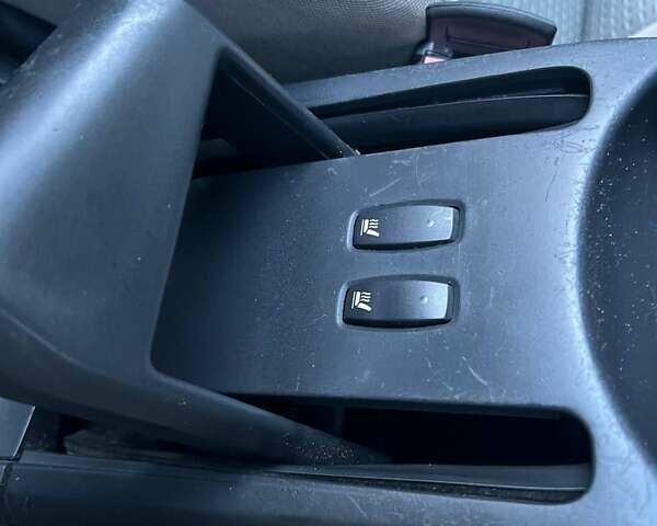 Рено Меган 2007 у Калиновке на Automoto.ua Синій Рено Меган, об'ємом двигуна 1.6 л та пробігом 260 тис. км за 4650 $, фото 17 на Automoto.ua