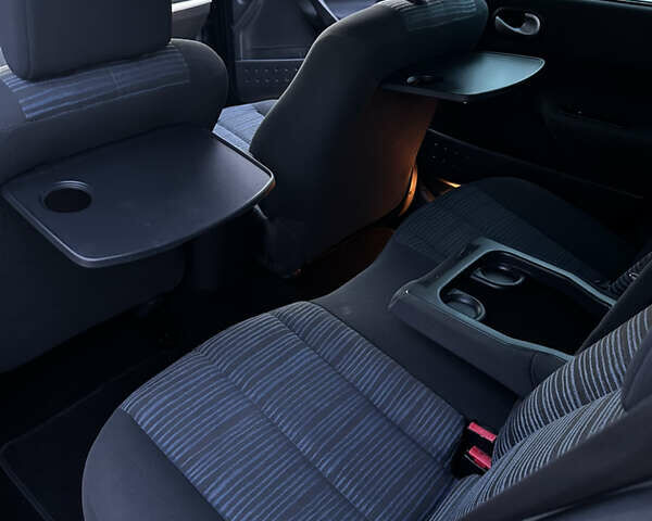 Синий Рено Меган, объемом двигателя 1.6 л и пробегом 100 тыс. км за 6000 $, фото 8 на Automoto.ua