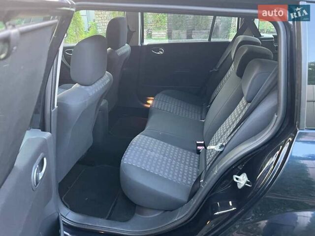 Синий Рено Меган, объемом двигателя 1.6 л и пробегом 212 тыс. км за 5600 $, фото 88 на Automoto.ua