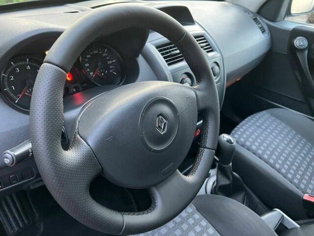 Синий Рено Меган, объемом двигателя 0 л и пробегом 212 тыс. км за 5300 $, фото 11 на Automoto.ua