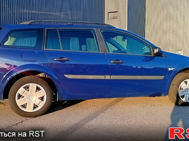 Синий Рено Меган, объемом двигателя 1.6 л и пробегом 252 тыс. км за 5600 $, фото 2 на Automoto.ua