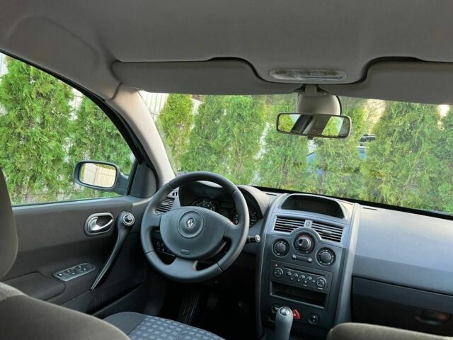 Синий Рено Меган, объемом двигателя 0 л и пробегом 212 тыс. км за 5300 $, фото 9 на Automoto.ua