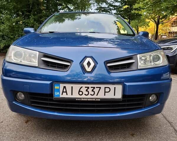 Синий Рено Меган, объемом двигателя 1.6 л и пробегом 228 тыс. км за 5500 $, фото 29 на Automoto.ua