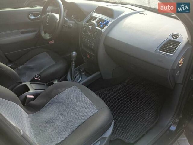 Синий Рено Меган, объемом двигателя 1.46 л и пробегом 300 тыс. км за 5279 $, фото 14 на Automoto.ua