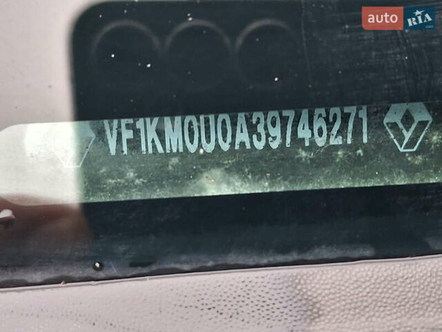 Синій Рено Меган, об'ємом двигуна 2 л та пробігом 155 тис. км за 5500 $, фото 31 на Automoto.ua