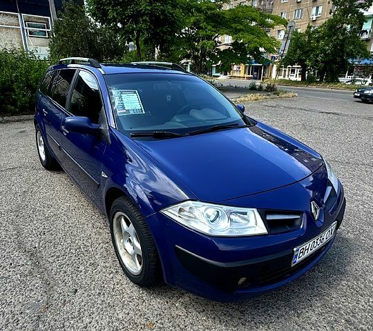 Синий Рено Меган, объемом двигателя 1.5 л и пробегом 0 тыс. км за 3699 $, фото 2 на Automoto.ua