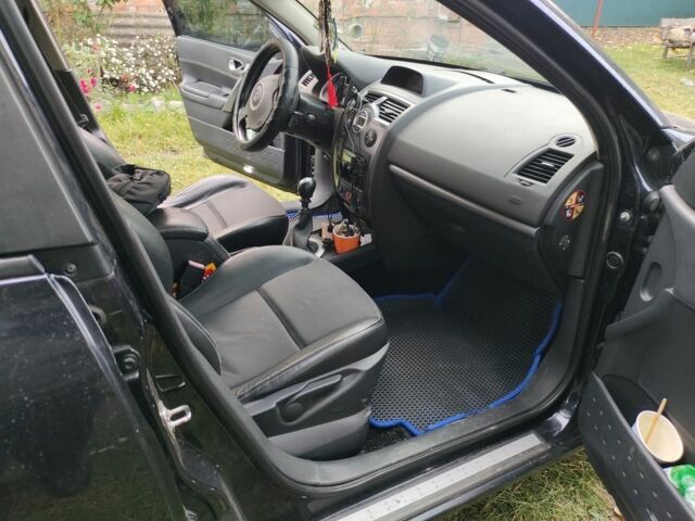 Синий Рено Меган, объемом двигателя 1.5 л и пробегом 390 тыс. км за 4800 $, фото 7 на Automoto.ua