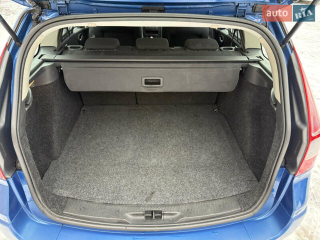 Синий Рено Меган, объемом двигателя 1.6 л и пробегом 215 тыс. км за 5800 $, фото 28 на Automoto.ua