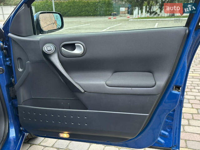 Синій Рено Меган, об'ємом двигуна 2 л та пробігом 174 тис. км за 5690 $, фото 20 на Automoto.ua