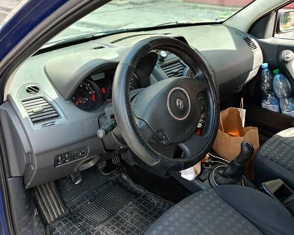 Синій Рено Меган, об'ємом двигуна 1.6 л та пробігом 286 тис. км за 4500 $, фото 8 на Automoto.ua