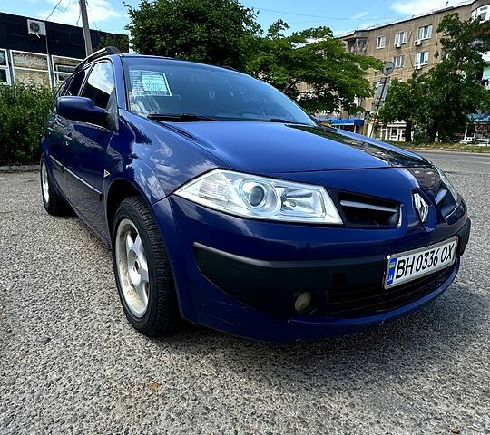 Синий Рено Меган, объемом двигателя 1.5 л и пробегом 0 тыс. км за 3699 $, фото 3 на Automoto.ua