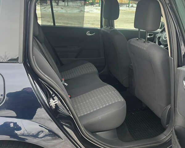 Синий Рено Меган, объемом двигателя 1.6 л и пробегом 182 тыс. км за 5600 $, фото 21 на Automoto.ua