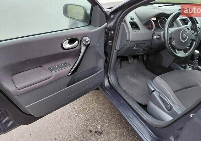 Синий Рено Меган, объемом двигателя 1.5 л и пробегом 244 тыс. км за 4900 $, фото 19 на Automoto.ua