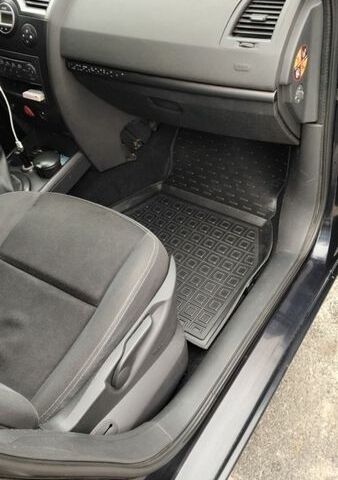 Синій Рено Меган, об'ємом двигуна 1.46 л та пробігом 383 тис. км за 5550 $, фото 8 на Automoto.ua