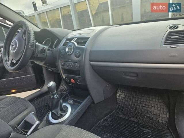 Синий Рено Меган, объемом двигателя 1.87 л и пробегом 384 тыс. км за 6500 $, фото 3 на Automoto.ua