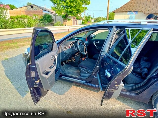 Синий Рено Меган, объемом двигателя 1.9 л и пробегом 311 тыс. км за 5000 $, фото 8 на Automoto.ua