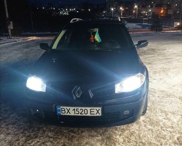 Синий Рено Меган, объемом двигателя 1.5 л и пробегом 365 тыс. км за 4800 $, фото 3 на Automoto.ua