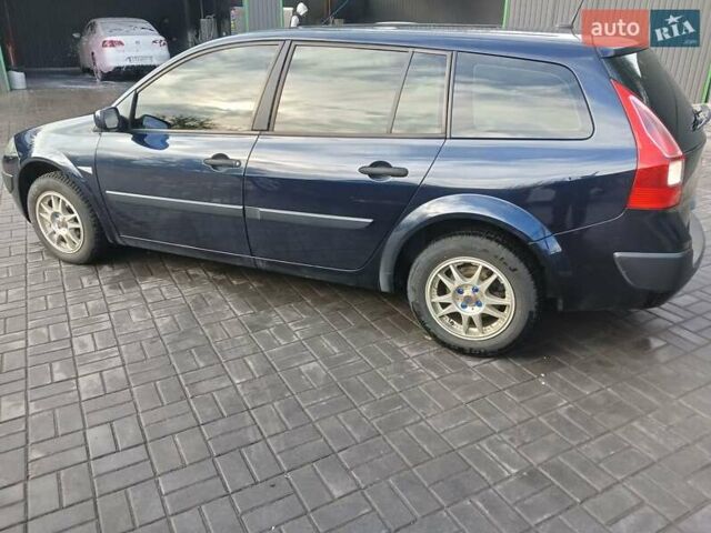 Синий Рено Меган, объемом двигателя 1.46 л и пробегом 300 тыс. км за 5279 $, фото 17 на Automoto.ua