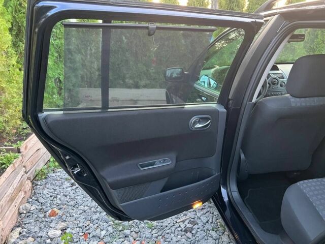 Синий Рено Меган, объемом двигателя 0 л и пробегом 212 тыс. км за 5300 $, фото 8 на Automoto.ua