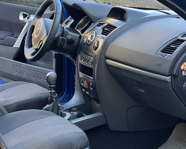 Синій Рено Меган, об'ємом двигуна 1.5 л та пробігом 280 тис. км за 5200 $, фото 16 на Automoto.ua