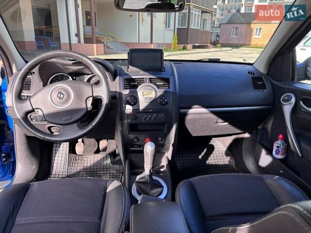 Синий Рено Меган, объемом двигателя 1.6 л и пробегом 206 тыс. км за 6200 $, фото 30 на Automoto.ua