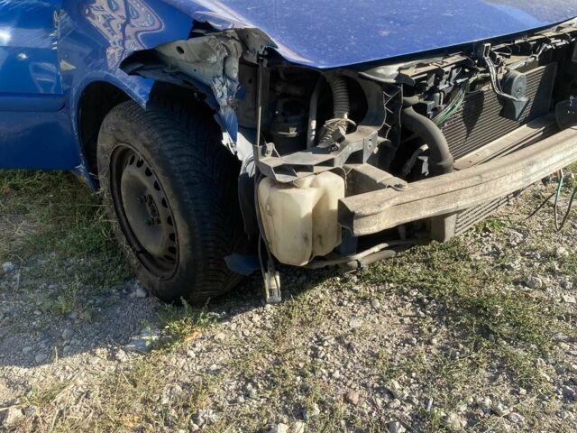 Синий Рено Меган, объемом двигателя 1.9 л и пробегом 397 тыс. км за 1120 $, фото 5 на Automoto.ua